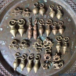 HEAVYWEIGHT EARRING asia