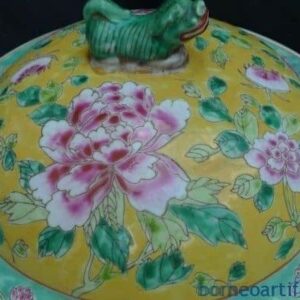 XXXXL GIANT YELLOW KAMCHENG NYONYA Baba Domed Covered Jar Pot Pottery Porcelain