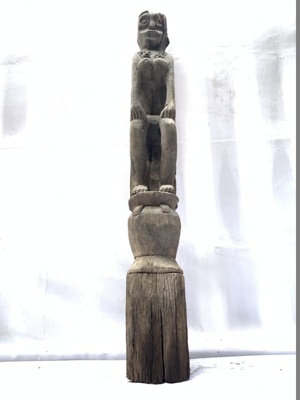 FEMALE FERTILITY GUARDIAN 1140mm POLE STATUE Aged Asian Sculpture Figure Borneo FEMALE FERTILITY GUARDIAN 1140mm POLE STATUE Aged Asian Sculpture Figure Borneo