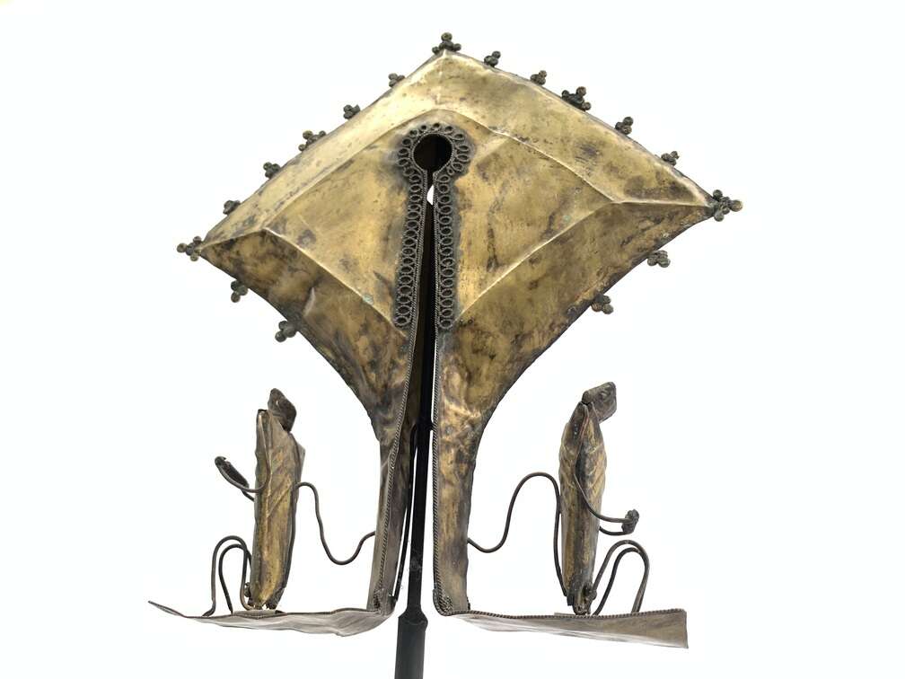 Old Jewelry (XXXL 570mm On Stand) Sumba Aristocrat Mamuli Ornament Wealth Status Brass Statue Old Jewelry (XXXL 570mm On Stand) Sumba Aristocrat Mamuli Ornament Wealth Status Brass Statue
