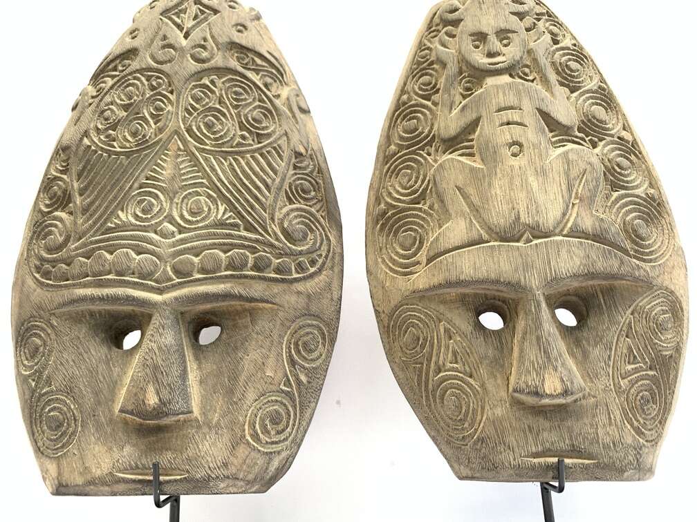 Indonesian Mask (1 Pair) Male And Female Masque Sculpture Figure Statue Acacia Wood Deco Indonesian Mask (1 Pair) Male And Female Masque Sculpture Figure Statue Acacia Wood Deco