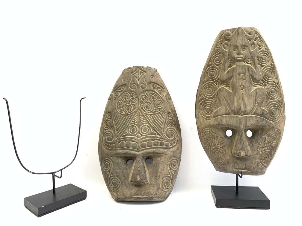 Indonesian Mask (1 Pair) Male And Female Masque Sculpture Figure Statue Acacia Wood Deco Indonesian Mask (1 Pair) Male And Female Masque Sculpture Figure Statue Acacia Wood Deco