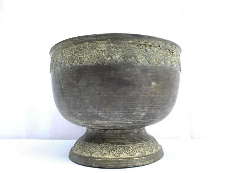 ANTIQUE BRASS BOWL 255mm Xxxl Cup Sulang Vintage Hand-forged Asian Pedestal ANTIQUE BRASS BOWL 255mm Xxxl Cup Sulang Vintage Hand-forged Asian Pedestal