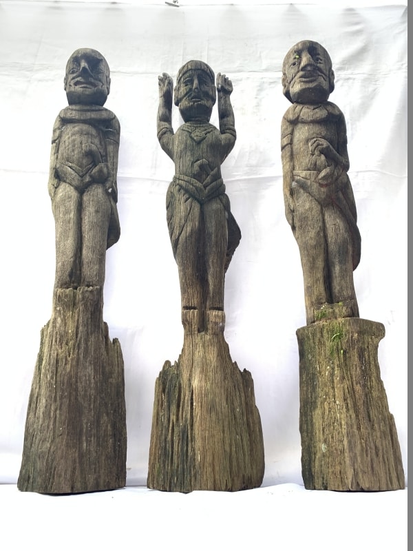 THREE WEATHERED DAYAK GUARDIAN primitive sculpture Antique Artifact Figure Icon THREE WEATHERED DAYAK GUARDIAN primitive sculpture Antique Artifact Figure Icon