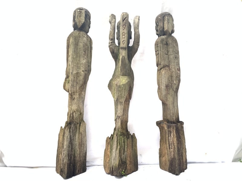 THREE WEATHERED DAYAK GUARDIAN primitive sculpture Antique Artifact Figure Icon THREE WEATHERED DAYAK GUARDIAN primitive sculpture Antique Artifact Figure Icon