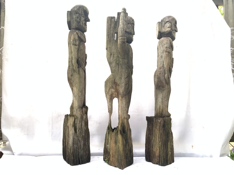 THREE WEATHERED DAYAK GUARDIAN primitive sculpture Antique Artifact Figure Icon THREE WEATHERED DAYAK GUARDIAN primitive sculpture Antique Artifact Figure Icon