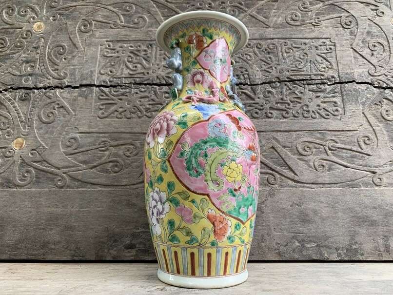 Peranakan Vase Jar Phoenix and Peonies Flower Pot Vase Pottery Feng Shui Baba Nyonya Peranakan Vase Jar Phoenix and Peonies Flower Pot Vase Pottery Feng Shui Baba Nyonya