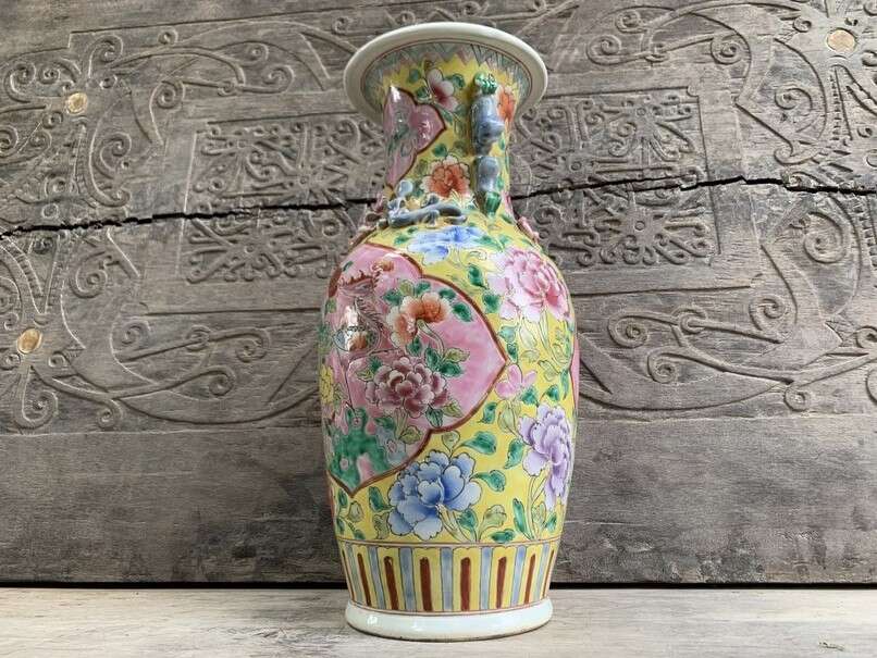 Peranakan Vase Jar Phoenix and Peonies Flower Pot Vase Pottery Feng Shui Baba Nyonya Peranakan Vase Jar Phoenix and Peonies Flower Pot Vase Pottery Feng Shui Baba Nyonya