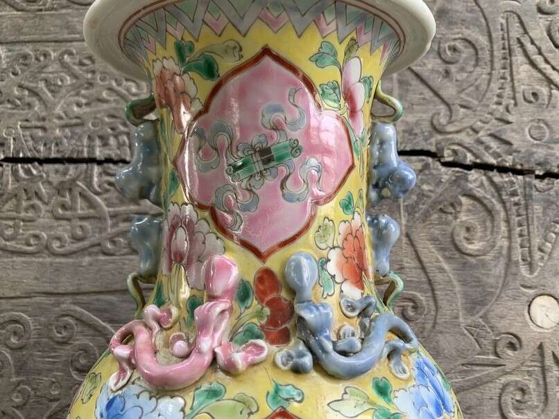 Peranakan Vase Jar Phoenix and Peonies Flower Pot Vase Pottery Feng Shui Baba Nyonya Peranakan Vase Jar Phoenix and Peonies Flower Pot Vase Pottery Feng Shui Baba Nyonya