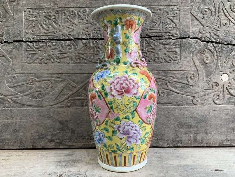 Peranakan Vase Jar Phoenix and Peonies Flower Pot Vase Pottery Feng Shui Baba Nyonya Peranakan Vase Jar Phoenix and Peonies Flower Pot Vase Pottery Feng Shui Baba Nyonya