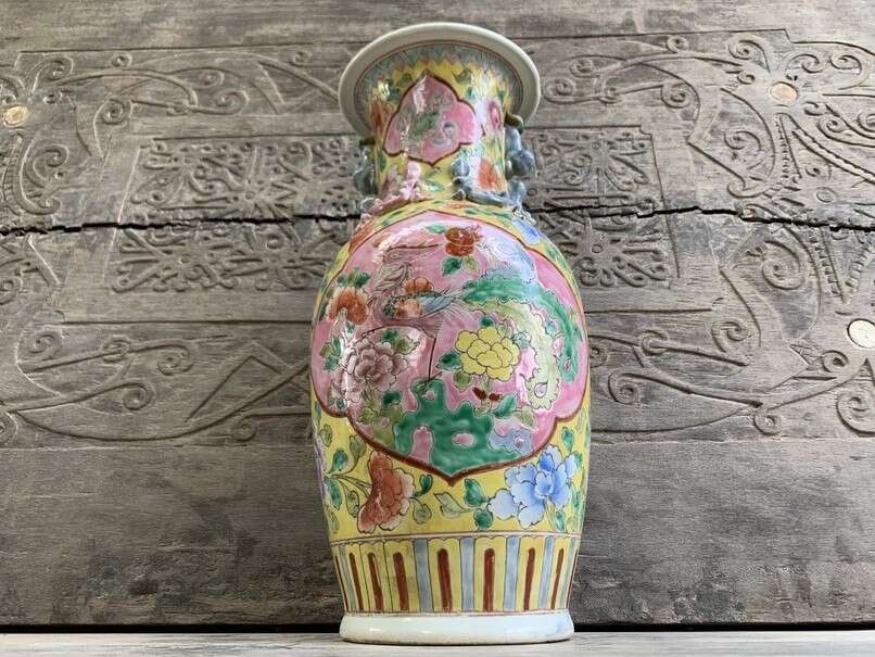 Peranakan Vase Jar Phoenix and Peonies Flower Pot Vase Pottery Feng Shui Baba Nyonya Peranakan Vase Jar Phoenix and Peonies Flower Pot Vase Pottery Feng Shui Baba Nyonya