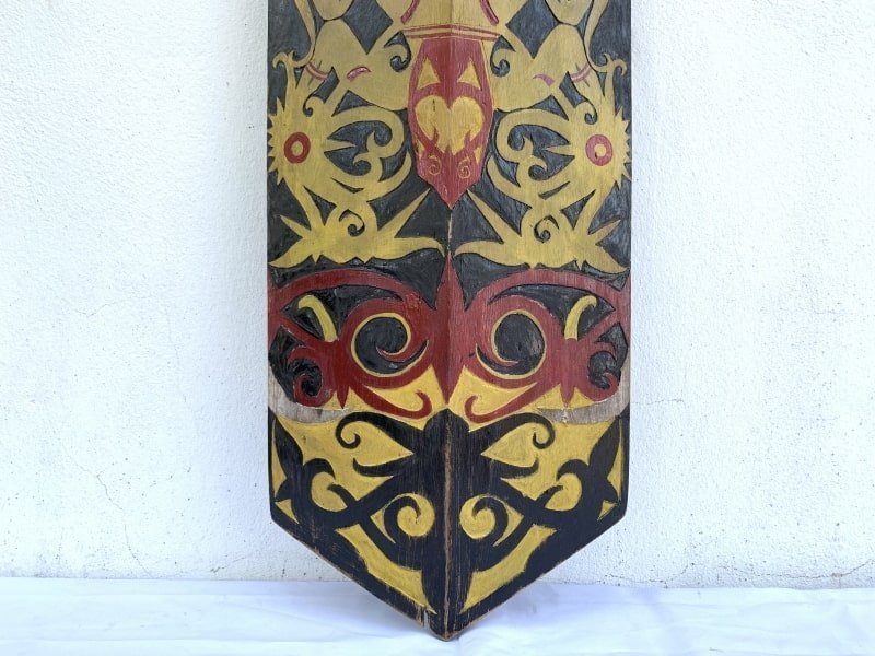 Hand Painted 1240mm Dayak Shield Ceremonial Terabai Armor Borneo Wood Carving Painting Hand Painted 1240mm Dayak Shield Ceremonial Terabai Armor Borneo Wood Carving Painting