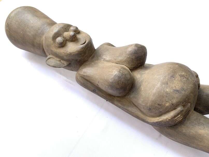 BALINESE WOMEN SCULPTURE 1200mm Bali Aga Tribe Statue Figure Figurine Jar BALINESE WOMEN SCULPTURE 1200mm Bali Aga Tribe Statue Figure Figurine Jar