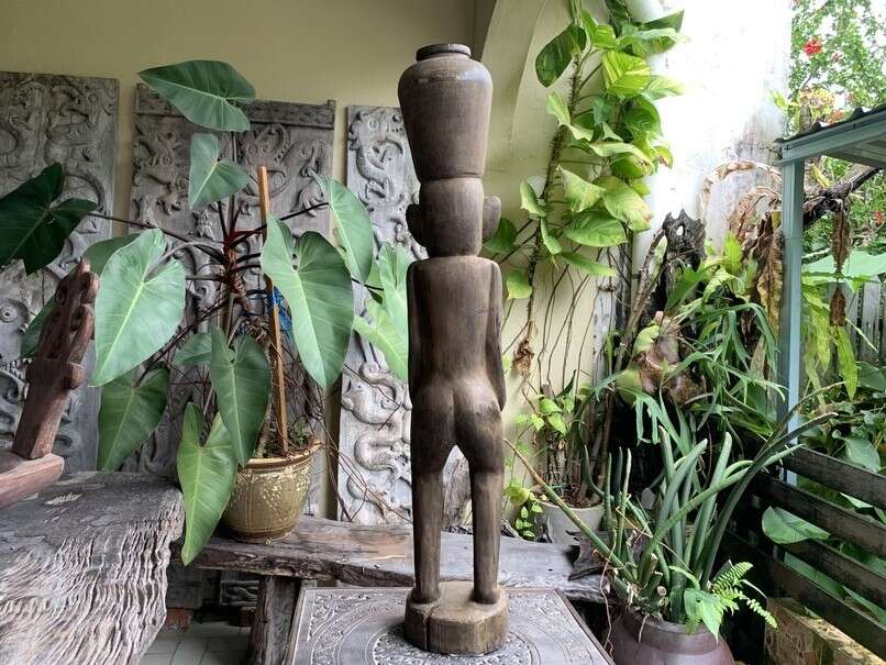 BALINESE WOMEN SCULPTURE 1200mm Bali Aga Tribe Statue Figure Figurine Jar BALINESE WOMEN SCULPTURE 1200mm Bali Aga Tribe Statue Figure Figurine Jar