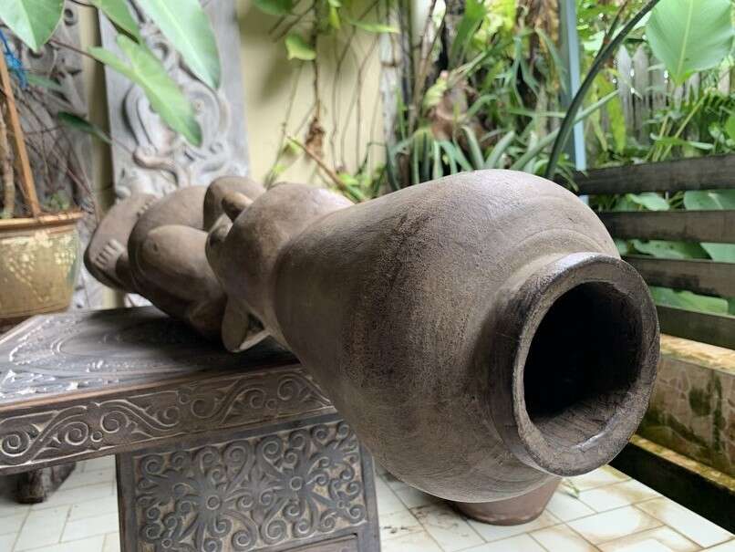 BALINESE WOMEN SCULPTURE 1200mm Bali Aga Tribe Statue Figure Figurine Jar BALINESE WOMEN SCULPTURE 1200mm Bali Aga Tribe Statue Figure Figurine Jar