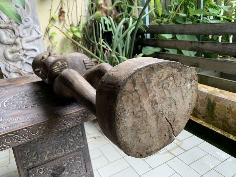 BALINESE WOMEN SCULPTURE 1200mm Bali Aga Tribe Statue Figure Figurine Jar BALINESE WOMEN SCULPTURE 1200mm Bali Aga Tribe Statue Figure Figurine Jar